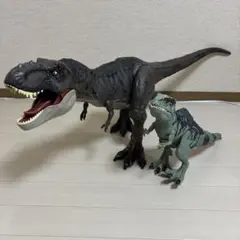 マテル　ジュラシックワールド　スーパービッグ　T-レックス ギガノトサウルス