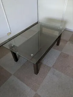 ガラス天板の長方形センターテーブル