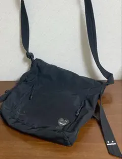 完売品　グラニフ　ビューティフルシャドー　ストリングショルダーバッグ