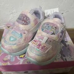 名探偵プリキュア　光るスニーカーのサムネイル