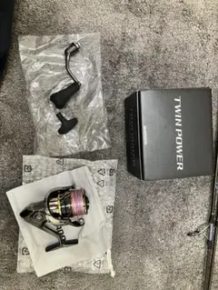シマノ　20TWIN POWER 3000MHG　使用少ない 美品　最終値下げ シマノ(SHIMANO) 20 ツインパワー 3000MHG ○完売しました