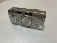 【美品】 FUJIFILM FinePix F710 レトロコンデジ 富士フイルム FinePix F710 オールドコンデジ 美品 カメラ