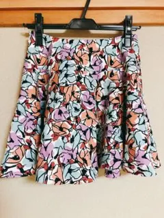 リリーブラウン　スカート　花柄　ハイウェスト