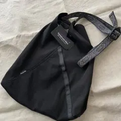 【新品】SHOUSAND MILE ショルダーバッグ　ブラックのサムネイル