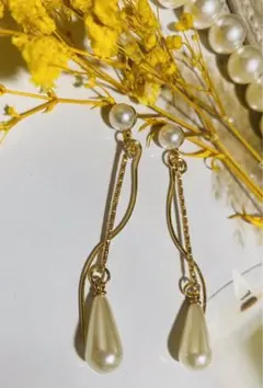 ゴールド ドロップ型パールピアス