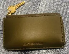 슈*୧様 CHARLES & KEITH コンパクト財布　カーキ