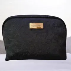 イブ・サンローランのポーチ　化粧・小物入れ