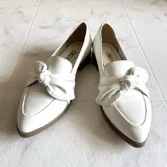 美品✨DIANA ダイアナ　アイボリー　レザー リボンローファーパンプス