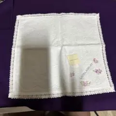 LAURA ASHLEY 刺繍入りハンカチ
