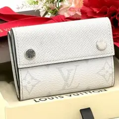 ルイヴィトン タイガラマ ディスカバリー 三つ折り財布 モノグラム