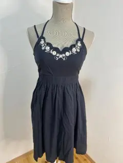 【タグ付】レストローズ　キャミソール　ワンピース　ネイビー　刺繍　ホルターネック