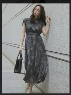 新品タグ付き　フレイアイディー　マルチプリントシフォンワンピース