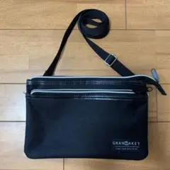 ブラック ショルダーバッグ サコッシュ