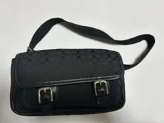 美品　コーチ　ウエストポーチ　ボディバッグ　シグネチャー　ブラック