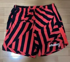 Nike 赤黒 ストライプ ショートパンツ