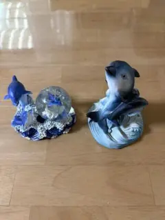 イルカのデザインの樹脂製オブジェ