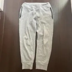 UNIQLO グレー スウェットパンツ 140
