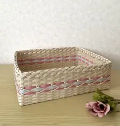 クラフトバンドで作った長方形バスケットかご