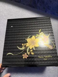 Mario Valentino 花瓶 パールホワイト - メルカリ