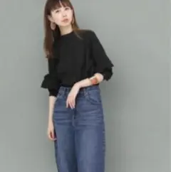 KBF 　タートルネックフリルシャツのサムネイル
