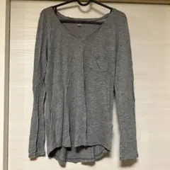 aerie グレー Vネック長袖Tシャツ