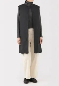 無印良品　軽量ダウンポケッタブルノーカラーロングベスト　黒.L