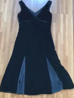 ベロアワンピース　パーティドレス　ブラック