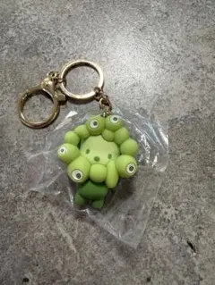 新品未使用】サンリオミャクミャク推しカラー ポチャッコカラビナ