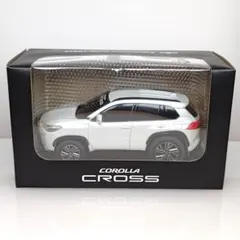 トヨタ カローラクロス プルバックカー ホワイト カラーサンプル 非売品 ②