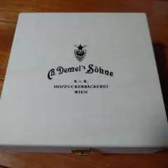 Item thumbnail for item f65e6820-1582-41c5-8b71-6c19d8829373