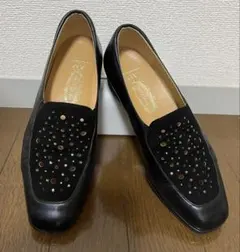 美品☆銀座ヨシノヤ レザーパンプス ローファー 黒 23cm ビジューのサムネイル
