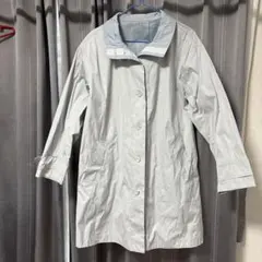 ライトグレー トレンチコート