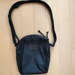 FREDRIK PACKERS ショルダーバッグ ブラックのサムネイル