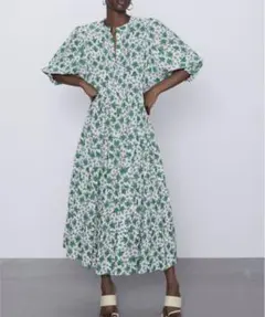 花柄　グリーンパフスリーブ　ワンピース