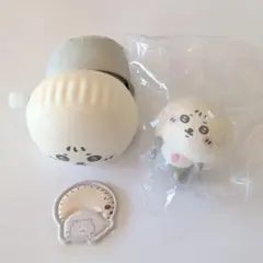 ちいかわbaby　ラッコ　ハイハイ　ミニソフビ　おしりもっちりシールおまけ付き