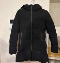 ユニクロ　ストレッチシームレスダウンショートコート M