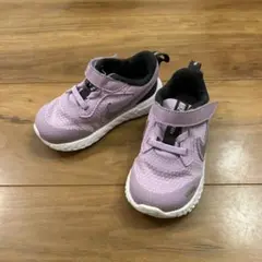 Nike Revolution 紫 ナイキ　スニーカー　子供　キッズ