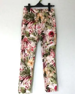 【ZARA】ボタニカル柄 カジュアルパンツ✴スリムフィットパンツ✴USA XSのサムネイル