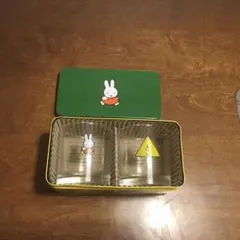 ミッフィーのグラス2個セットと缶
