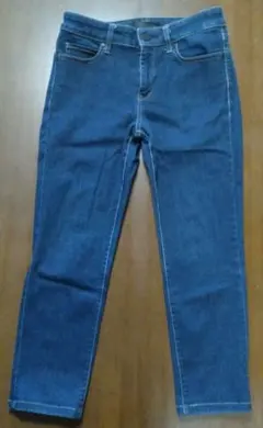 Item thumbnail for item 5f7b7a69-7c78-46ff-811b-88f96beb99d1