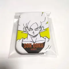 ドラゴンボール　スクエア缶バッジコレクション　孫悟空超サイヤ人ver