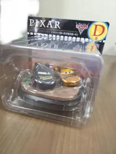 PIXAR カーズ シーンフィギュア ルイジとフィン・マックミサイル