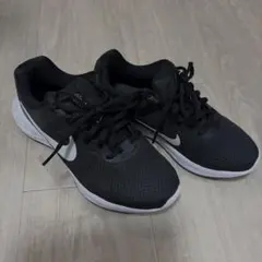 【セール】 美品 NIKE ブラック 23 センチ ランニングシューズ