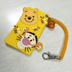 ディズニー　チケットホルダー　くまのプーさん