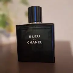 CHANEL BLEU DE CHANEL オードゥ トワレット 50mlのサムネイル