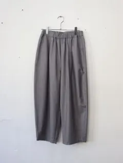 U16)NARU ナル スラックス　キレイめ　グレー　ボトムス