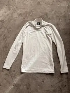 ホワイトハイネック長袖アンダーシャツ　DUARIG