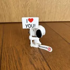 スヌーピー I LOVE YOU! フィギュア