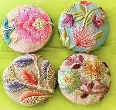 刺繍花柄ブローチ4個セット