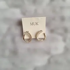 MUK ゴールドカラー ビジューピアス